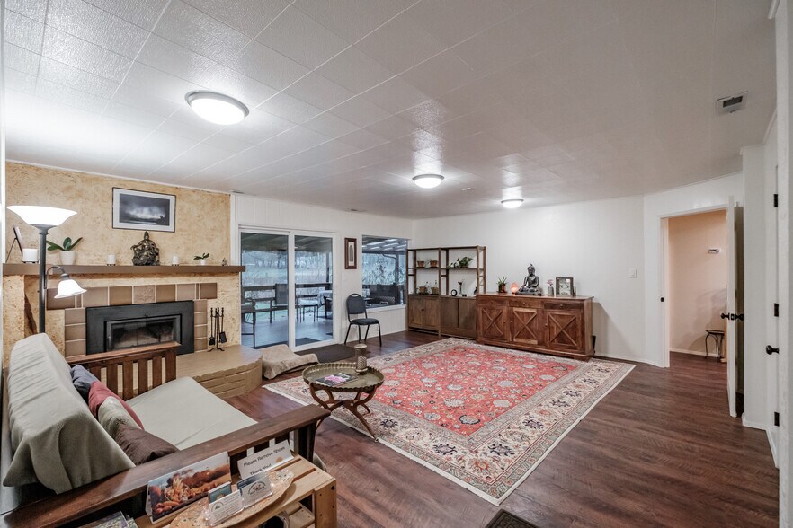 More Photos Of 909 Curry Rd, Roseburg Specialty For Sale