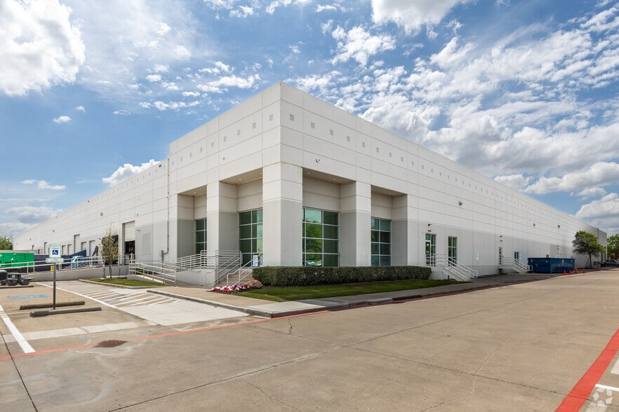 More Photos Of 1461 S Belt Line Rd, Coppell Unknown For Lease