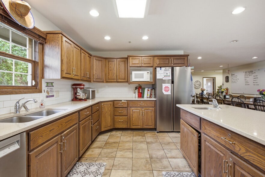 More Photos Of 437 Jefferson Rd, Fremont Shelter For Sale