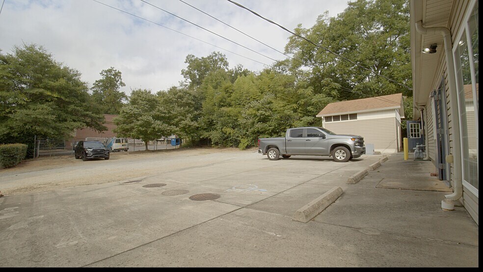 More Photos Of 5603 Main St, Flowery Branch Restaurant For Lease