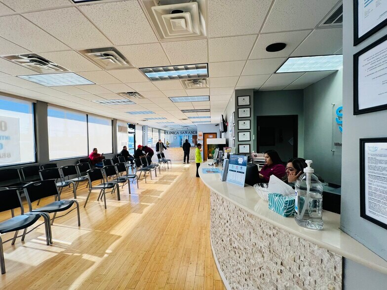 Primary Photo Of 10901 Garland Rd, Dallas Office For Sale