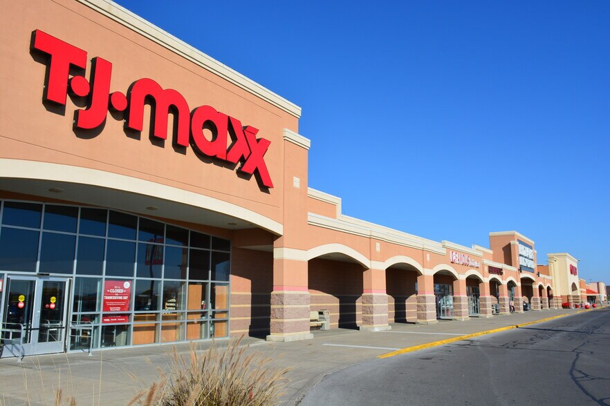 More Photos Of 3815-3873 State Rte 31, Liverpool Unknown For Lease