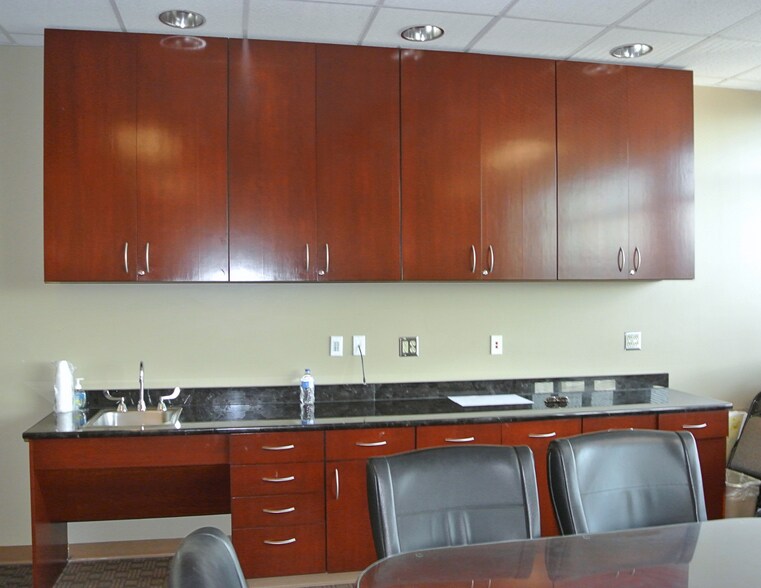 More Photos Of 15404 E Springfield Ave, Spokane Valley Office For Lease