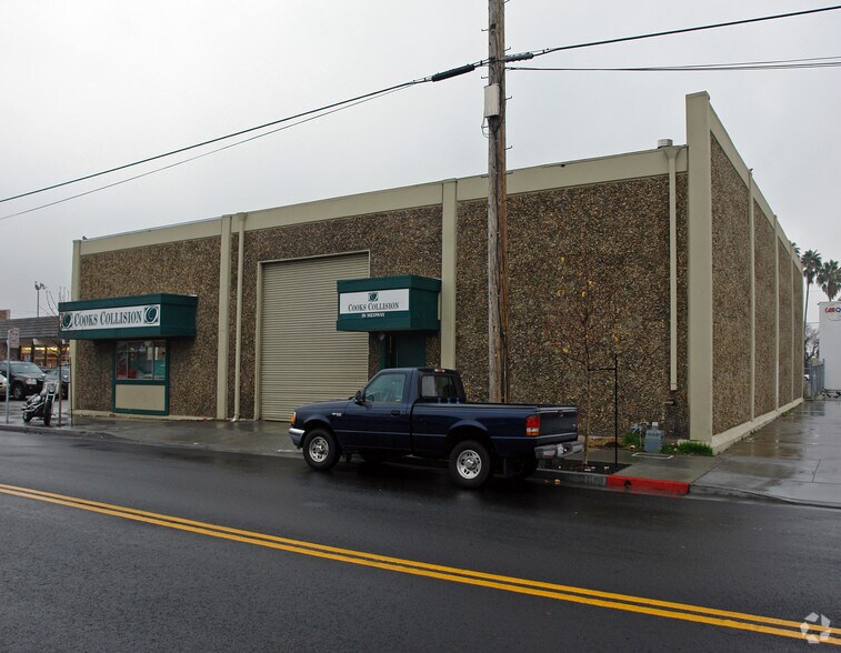 More Photos Of 50 Medway Rd, San Rafael Service For Sale