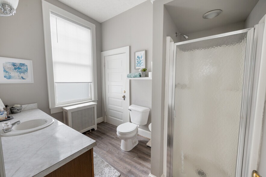 More Photos Of 2525 Rivermont Ave, Lynchburg Office For Sale