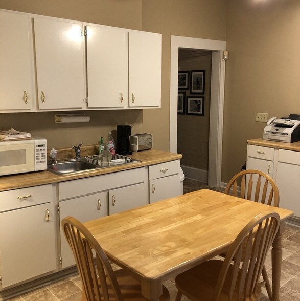 More Photos Of 7313 College St, Irmo Office For Sale