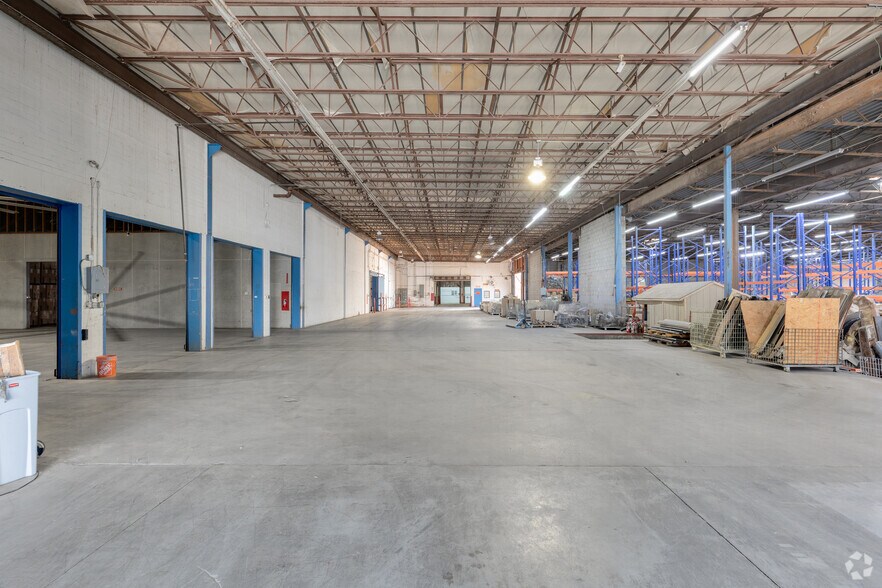 More Photos Of 260 S Hibbert St, Mesa Warehouse For Lease
