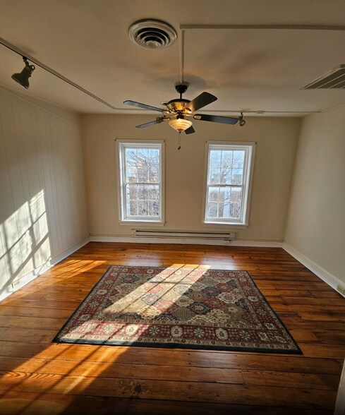 More Photos Of 21 E Church St, Frederick Office Residential For Lease