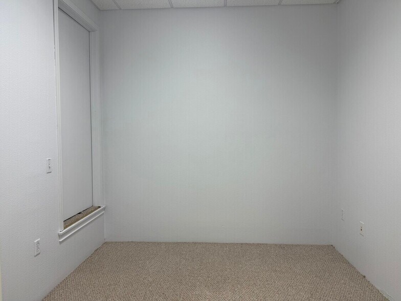 More Photos Of 2168-2196 Ringwood Ave, San Jose Light Distribution For Lease
