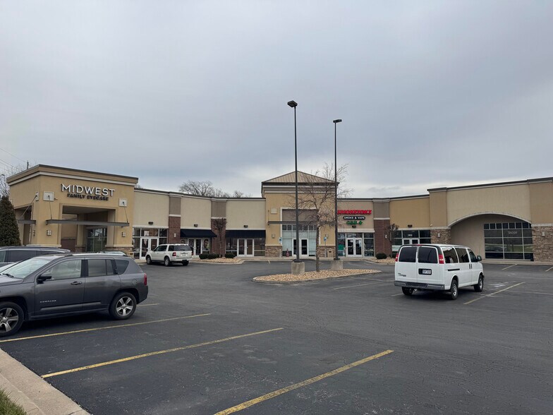 More Photos Of 13600-13612 Washington St, Kansas City Storefront Retail Office For Lease