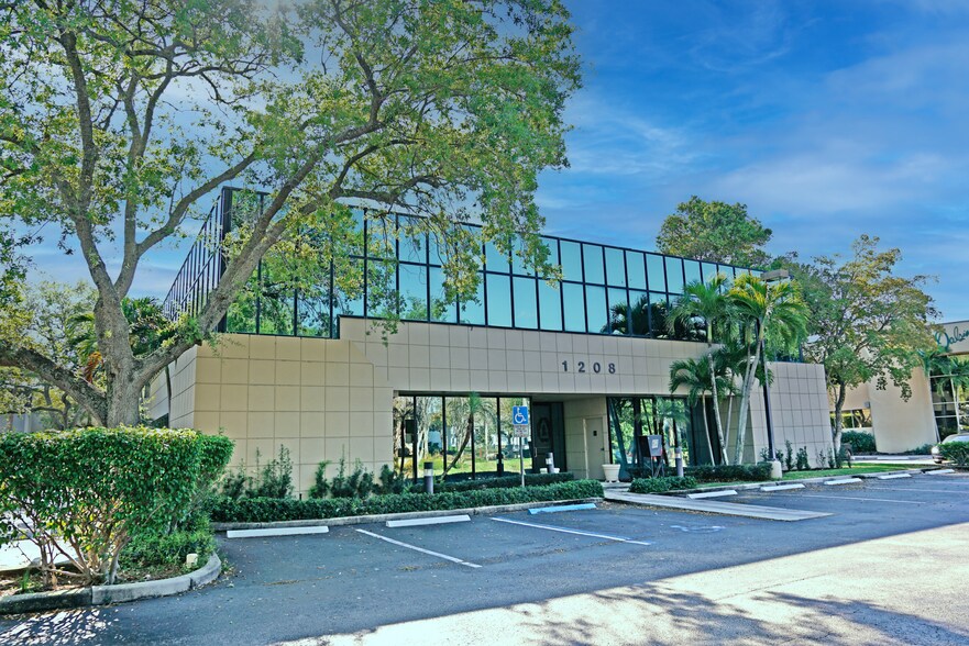 More Photos Of 1208 W Newport Center Dr, Deerfield Beach Medical For Sale