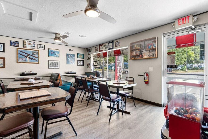 More Photos Of 637 S Commerce Ave, Sebring Restaurant For Sale