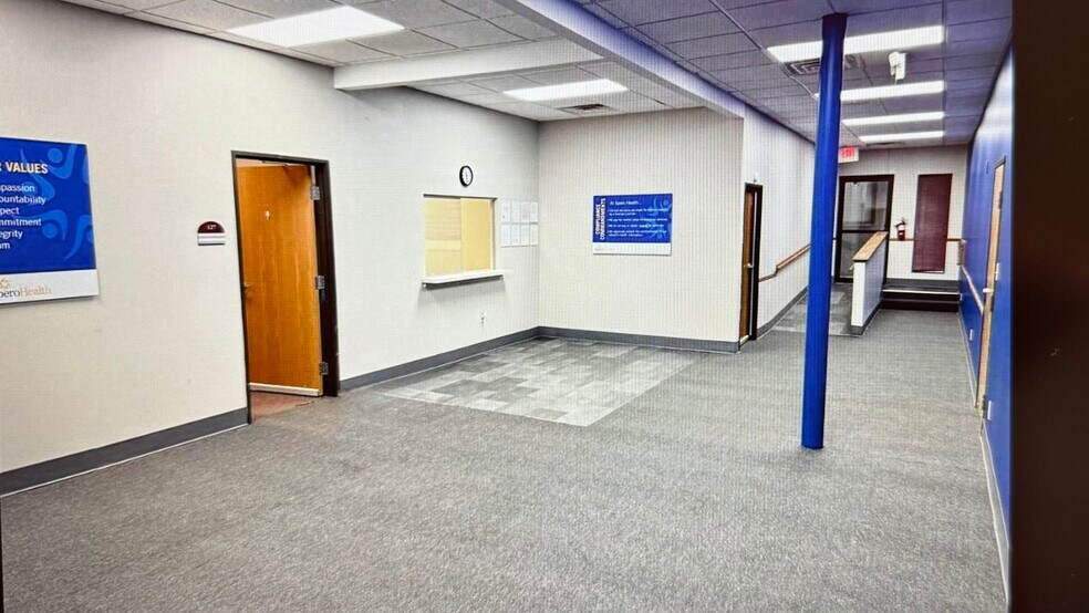 More Photos Of 2-12 NW 5th St, Richmond Storefront For Lease