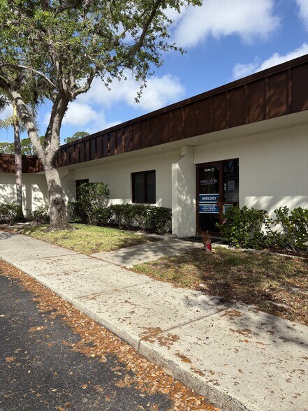 Primary Photo Of 2400 Harbor Blvd, Port Charlotte Medical For Sale