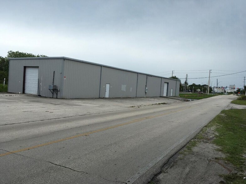 More Photos Of 2130 N Old Dixie Hwy, Fort Pierce Warehouse For Sale