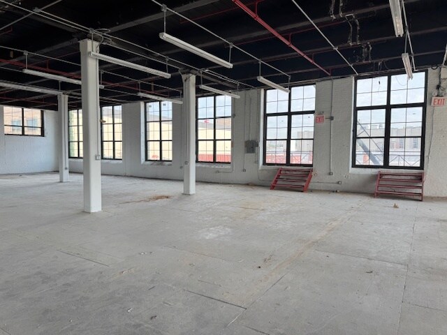 More Photos Of 610-628 Smith St, Brooklyn Warehouse For Lease