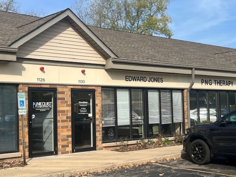 Primary Photo Of 1114 N Main St, Algonquin Medical For Lease