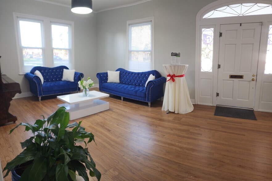 Primary Photo Of 1211 N Cutting Ave, Jennings Coworking Space