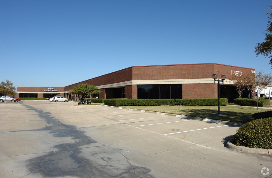 More Photos Of 1544 Valwood Pky, Carrollton Unknown For Lease