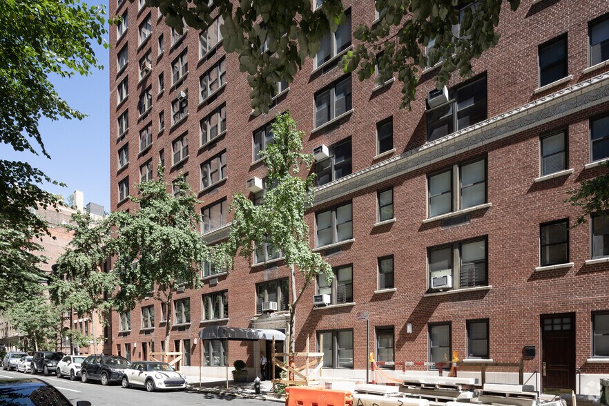More Photos Of 1120 Park Ave, New York Apartments For Lease
