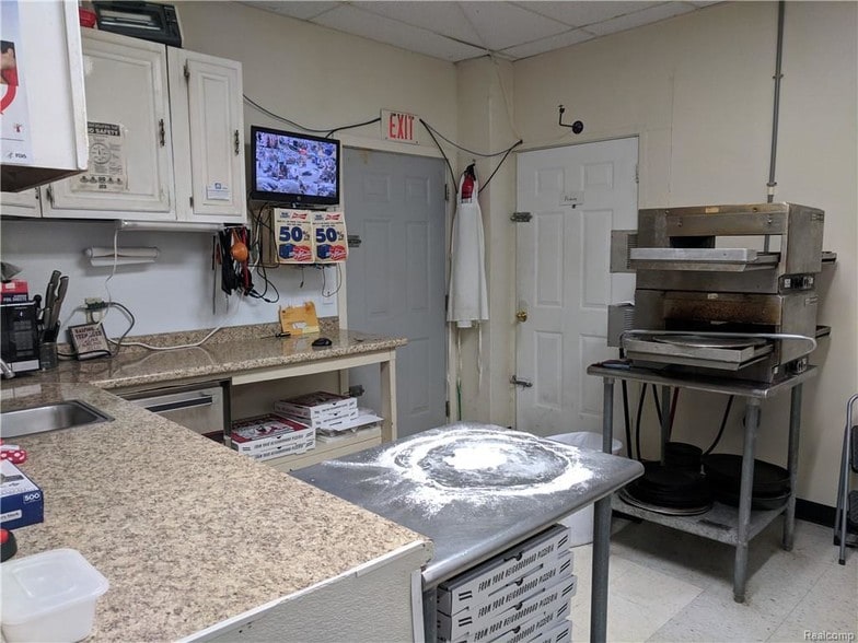 More Photos Of 4012 N Clare Ave, Harrison Convenience Store For Sale