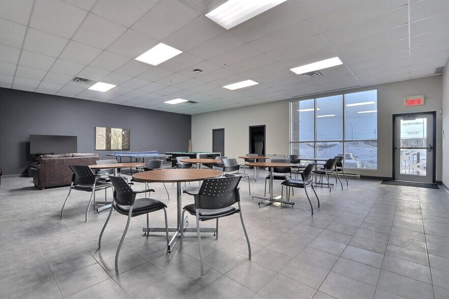 More Photos Of 6205 St Corbeil, Trois-Rivières Office For Sale