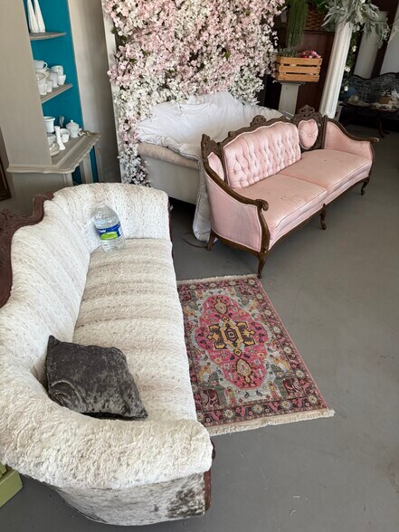 More Photos Of 302 Williams St, Fayetteville Flex For Sale