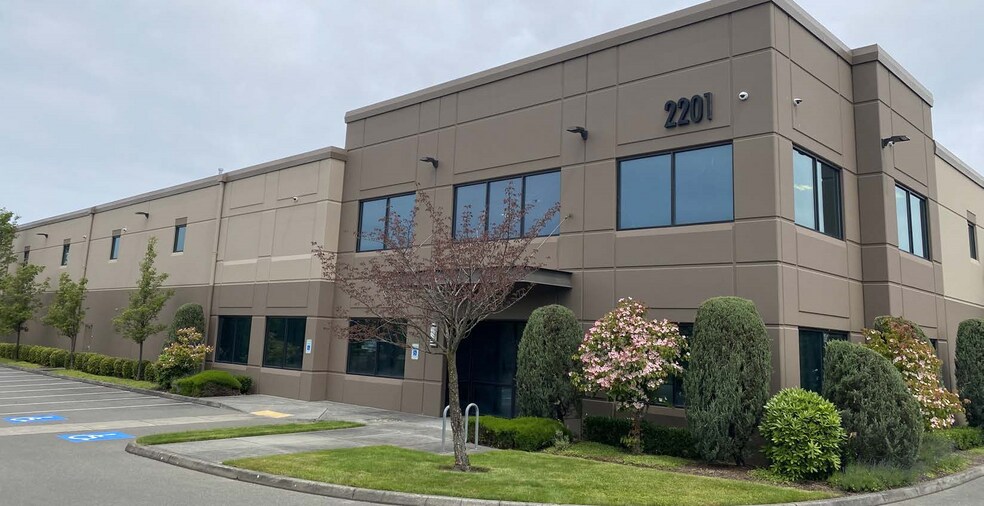 More Photos Of 2201 140th Ave E, Sumner Warehouse For Lease