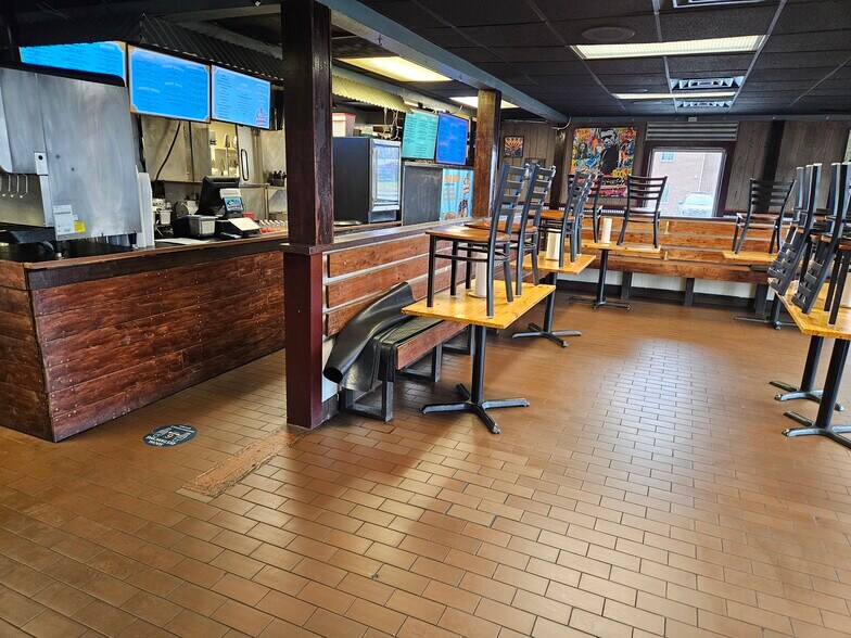 More Photos Of 2519 N 1st Ave, Evansville Fast Food For Lease