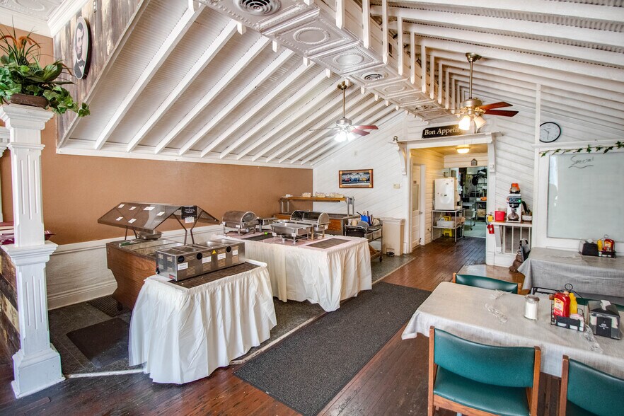 More Photos Of 223 N Pearl St, Waverly Restaurant For Sale