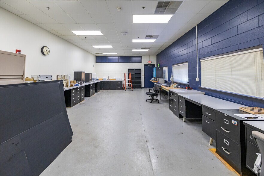 More Photos Of 110 Lincoln St, Johnson Creek Manufacturing For Sale