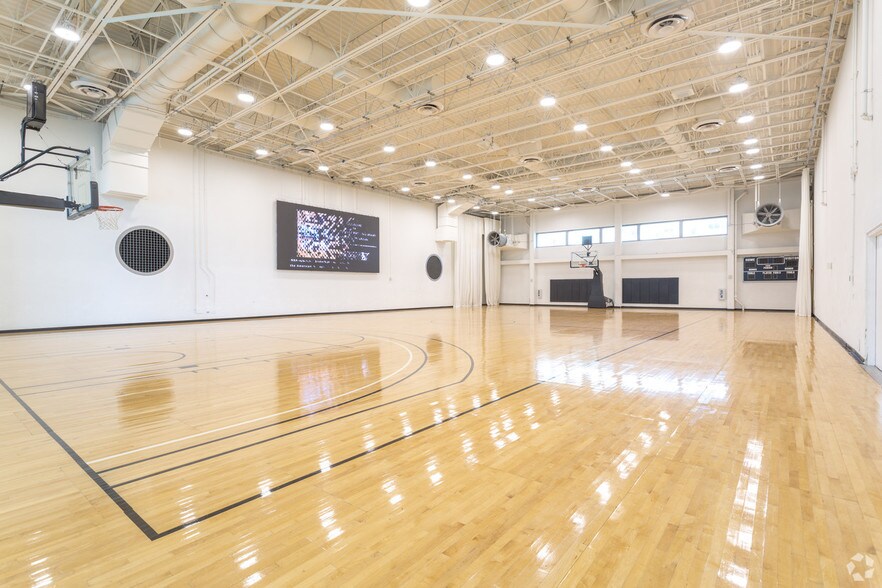 More Photos Of 333 SE 2nd Ave, Miami Office For Lease