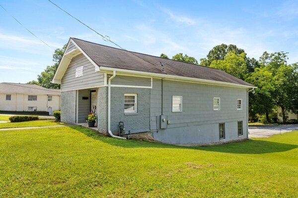 More Photos Of 1852 Washington Rd, East Point Religious Facility For Sale