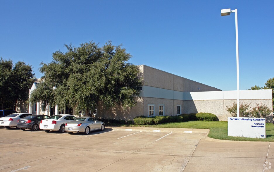 Primary Photo Of 300 S Beach St, Fort Worth Research And Development For Lease