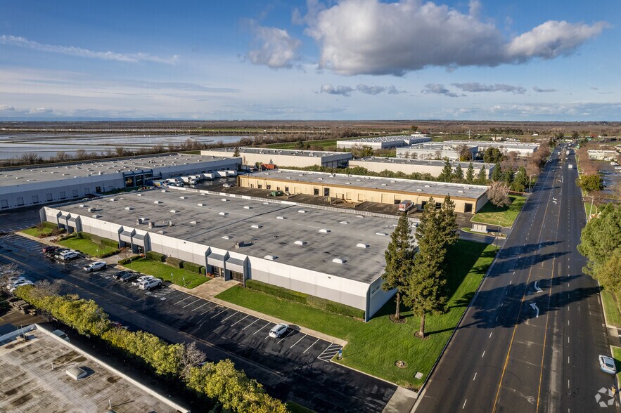 More Photos Of 1800-1810 Enterprise Blvd, West Sacramento Warehouse For Lease