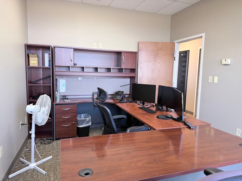 More Photos Of 150 N Prairie View Dr, Manteno General Retail For Sale