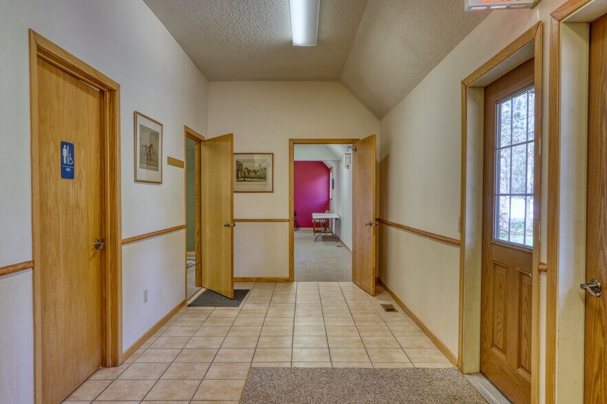 More Photos Of 10045 N State Road 27, Hayward Flex For Sale