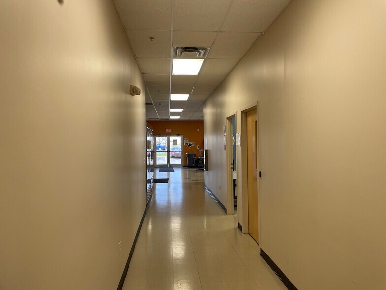 More Photos Of 9801 Georgia St, Crown Point Office For Lease