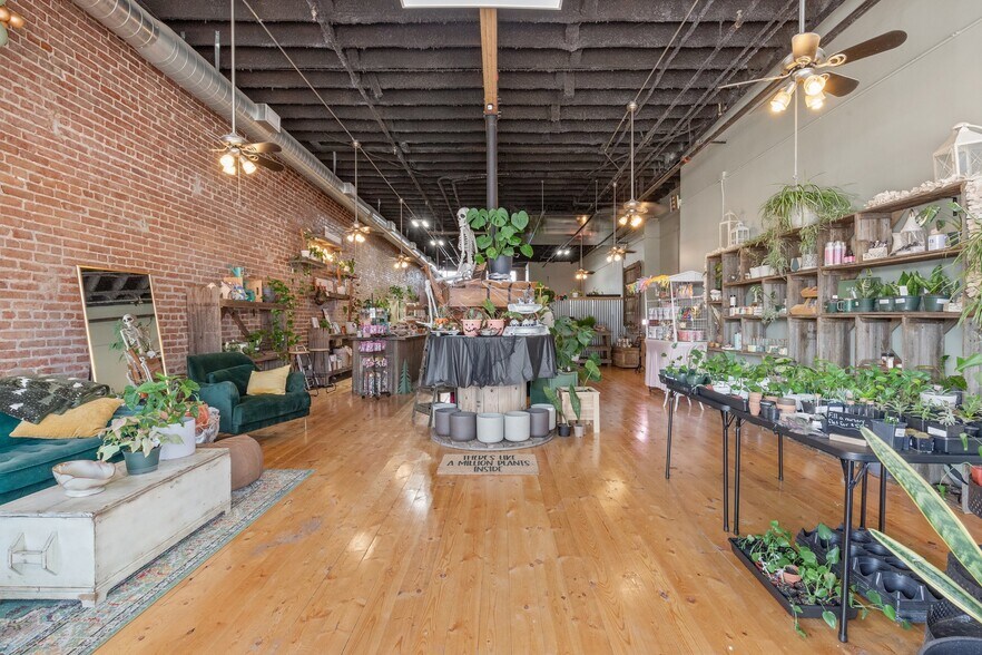 More Photos Of 116-118 N Main St, Sand Springs Storefront Retail Residential For Sale