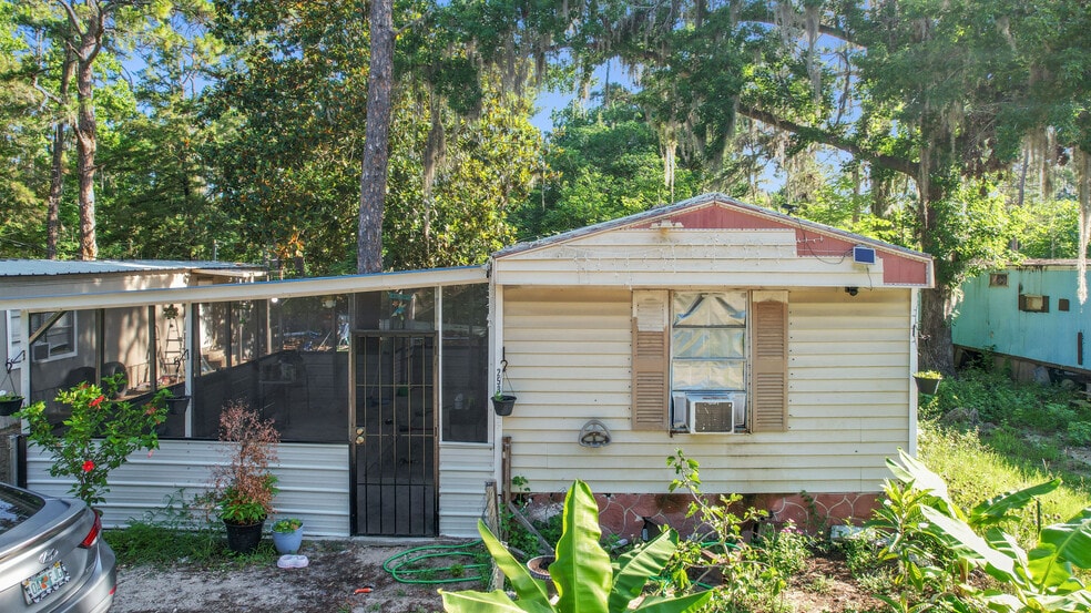 More Photos Of 224 SE Davie Ct, Lake City Manufactured Housing Mobile Home Park For Sale
