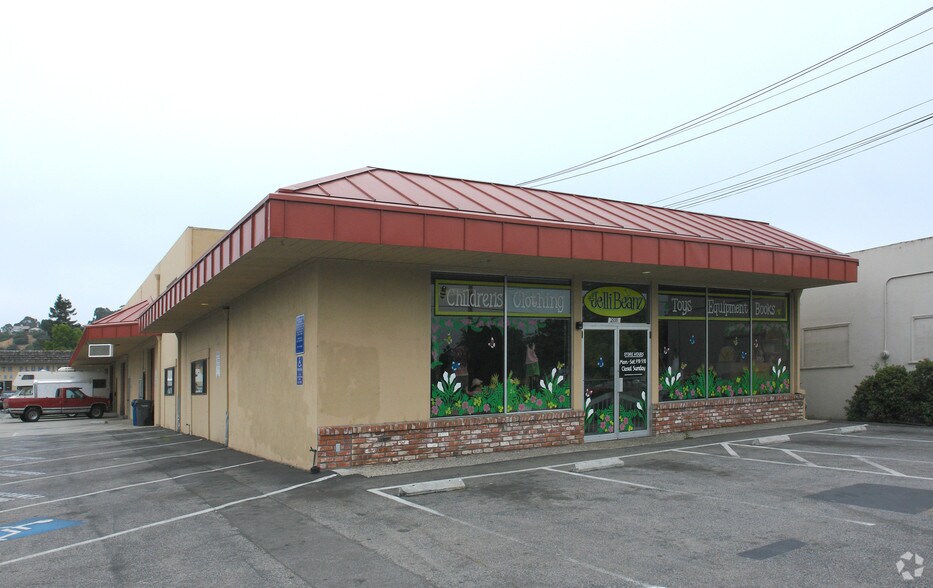 More Photos Of 2555-2557 Soquel Dr, Santa Cruz Warehouse For Sale