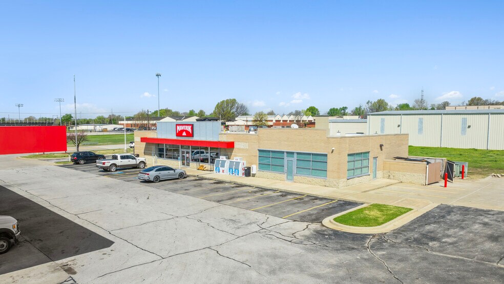 More Photos Of 10603 E 86th St, Owasso Convenience Store For Sale