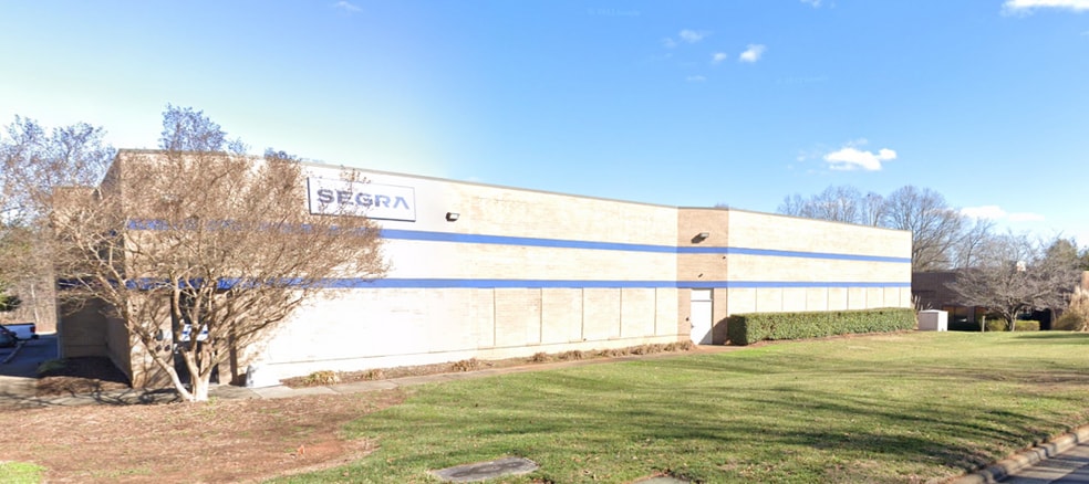 More Photos Of 1612 Crossbeam Dr, Charlotte Industrial For Lease