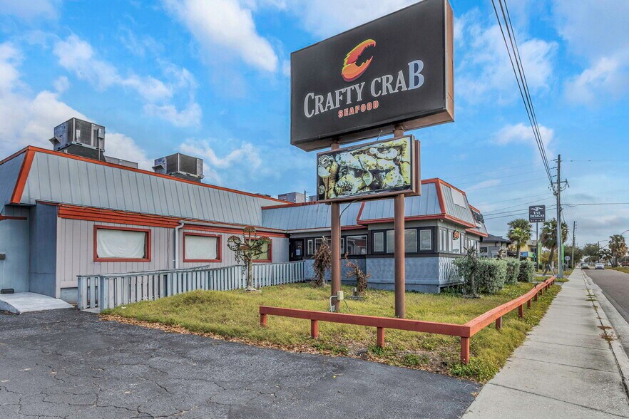 More Photos Of 2901 Tyrone Blvd, Saint Petersburg Restaurant For Sale