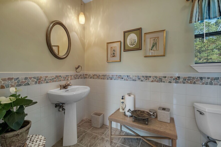 More Photos Of , Quincy Unknown For Sale