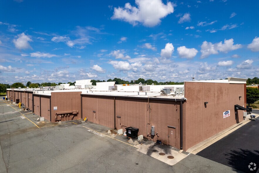 More Photos Of 2101 Pyramid Village Blvd, Greensboro Freestanding For Lease