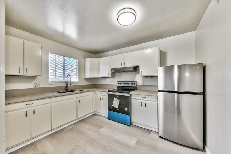 More Photos Of 420 Lee St, Carson City Apartments For Sale