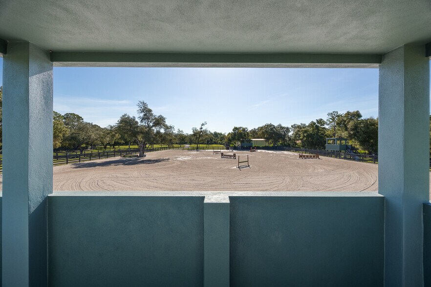 More Photos Of 21531 N River Rd, Alva Specialty For Sale