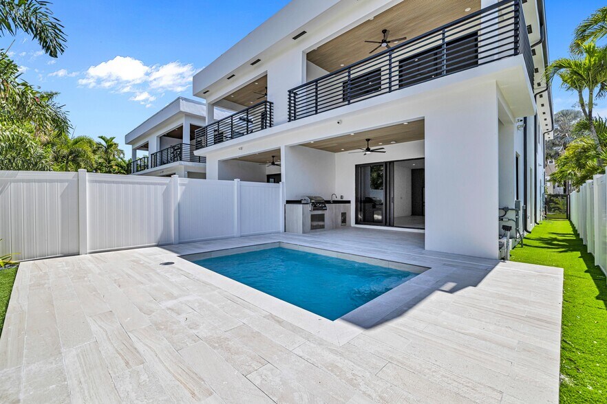 More Photos Of 1233 NE 12th Ave, Fort Lauderdale Apartments For Sale