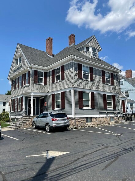 More Photos Of 1150 Walnut St, Newton Office For Lease